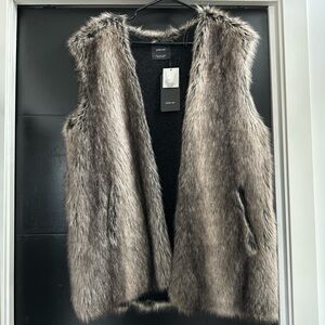 Zara Faux Fur Vest in Gray